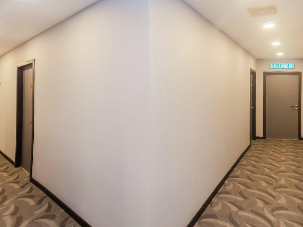 Solid Hotels Джохор-Бару Экстерьер фото